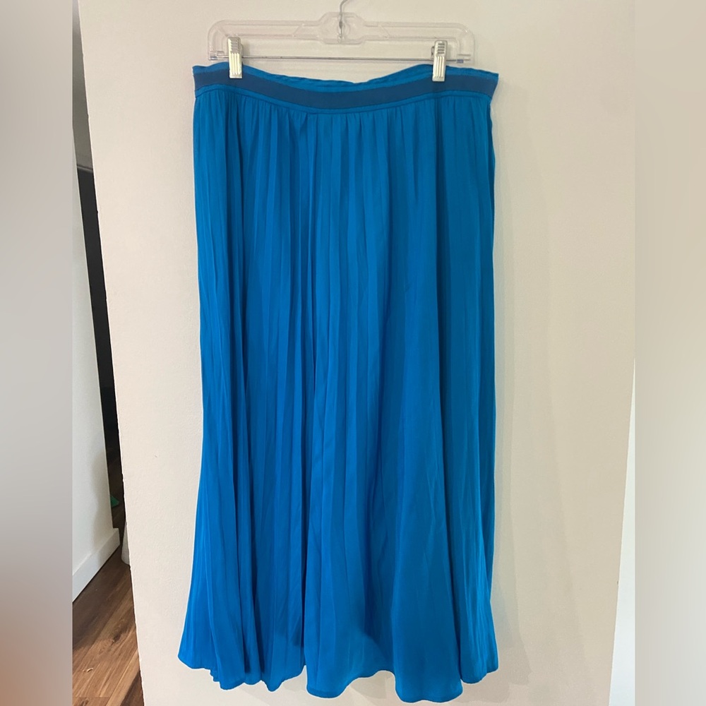 Anthropologie brand long pleated blue skirt size 14